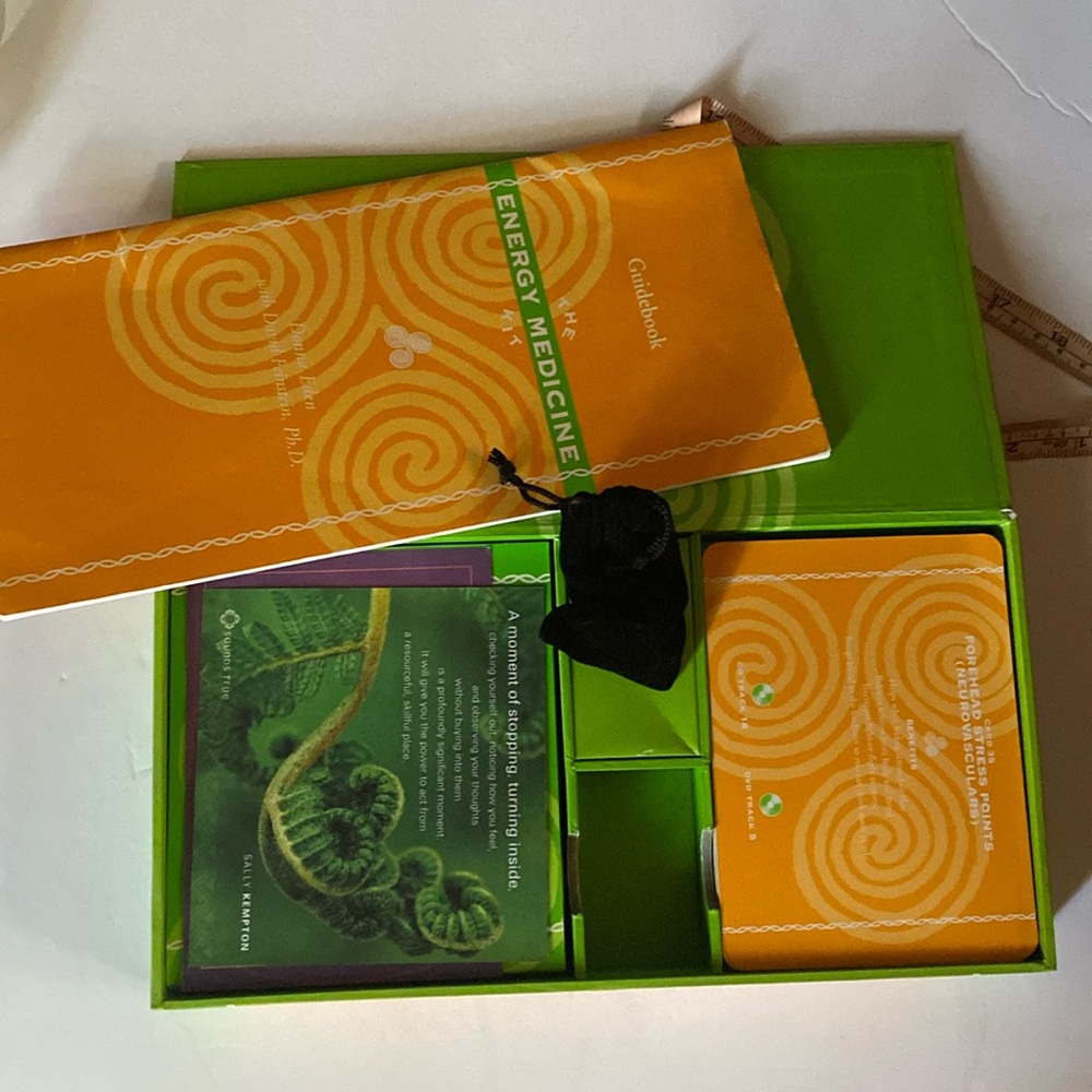 THE ENERGY MEDICINE KIT Simple & effective dvd healing crystal BNWT